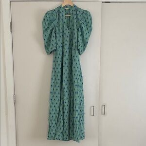 Green Floral Puff-Sleeve Maxi Dress